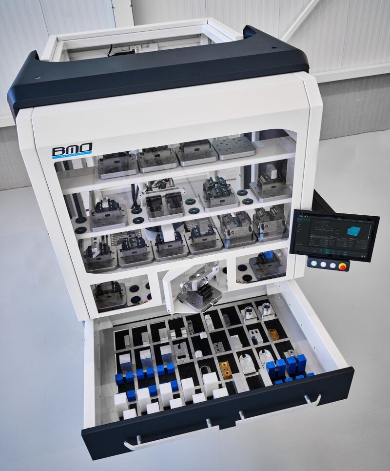 BMO Automation: BMO Iridium Hybrid - Paletten- und Werkstückautomation