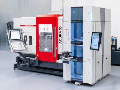 Automation des Bearbeitungszentrums ACURA 50 EL mit Stadtmagazin und Palettenspeicher für mehr Effizienz.