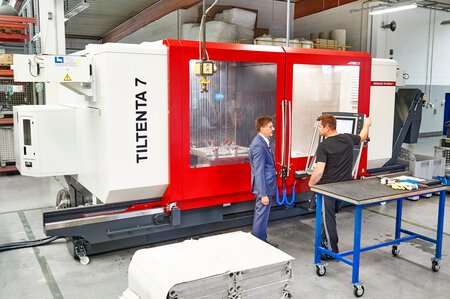 Referenz Alu tec Gießereibranche setzt auf HEDELIUS 4--5-Achs-Bearbeitungszentrum TILTENTA-7