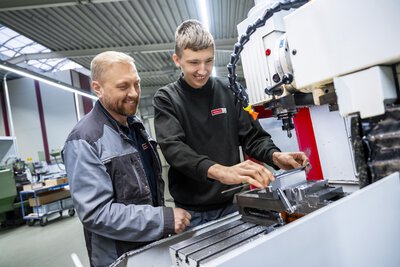 HEDELIUS Praktikum - Handwerk oder kaufmännisch für Einblicke und wertvolle Erfahrungen