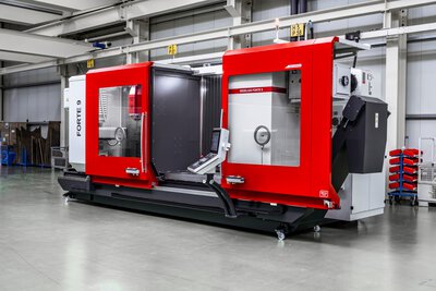 Parete di separazione area di lavoro in centro CNC per dividere in due aree indipendenti per lavorazioni efficienti in funzionamento pendolare