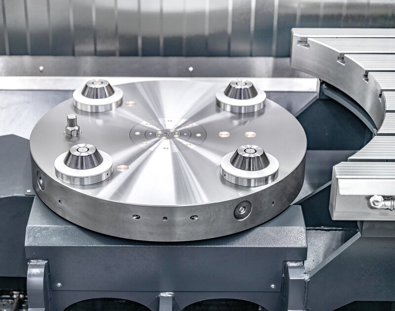 MARATHON LR810 automatisiert die Bearbeitung großer Bauteile mit bis zu 10 Palettenplätzen und 1.650 kg Werkstückgewicht – flexibel und produktiv.