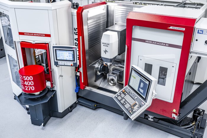 Palettenautomation am 5-Achs-Bearbeitungszentrum ACURA 65 MARATHON zur Automatisierung der Maschine.