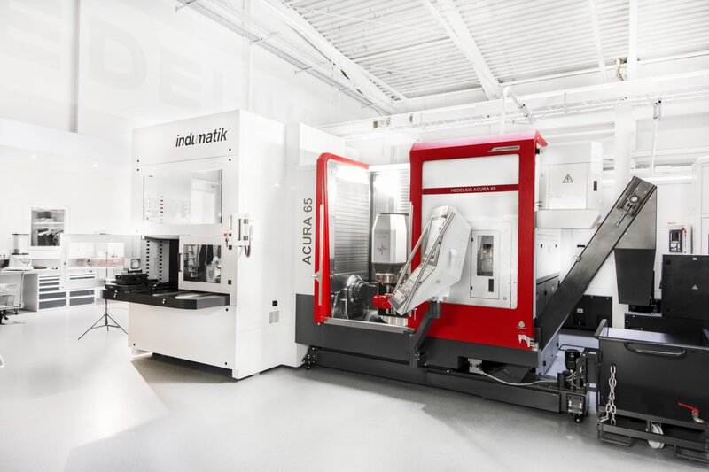 Palettenautomation indunorm Indumatik Light 120 - 5-Achs-Bearbeitungszentrum HEDELIUS ACURA 65 EL