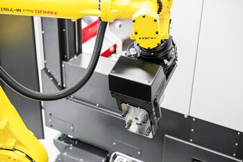 Werkstückautomation Lang RoboTrex - Roboterarm und Spannvorrichtungen