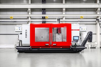 Centro di lavoro CNC FORTE 9-3600 di HEDELIUS per lavorazioni precise e applicazioni produttive complesse
