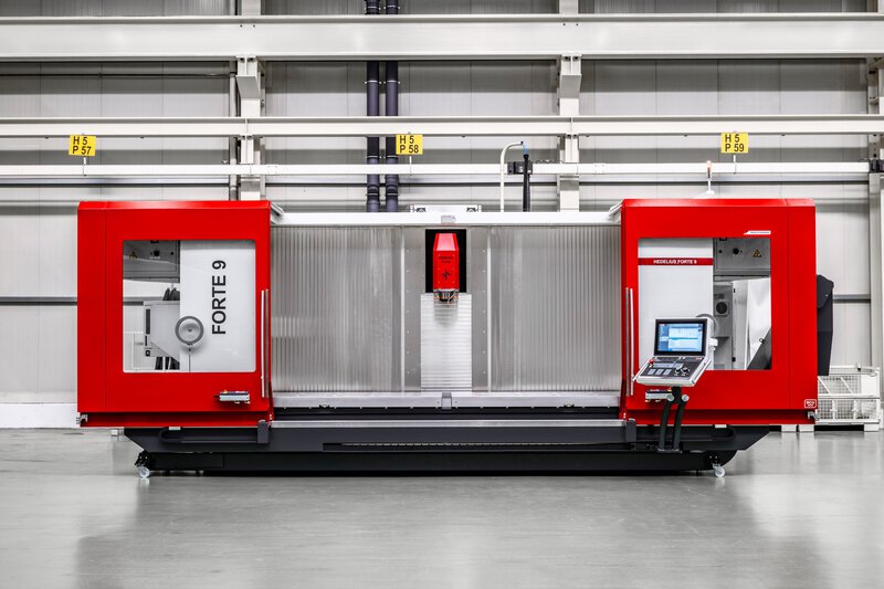 Centro di lavoro CNC FORTE 9-3600 di HEDELIUS per lavorazioni precise e applicazioni produttive complesse