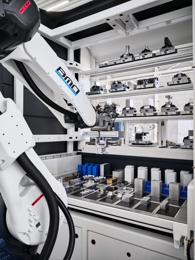 BMO Automation: BMO Iridium Hybrid - Paletten- und Werkstückautomation - 6-achsiger Roboter